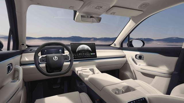 15万级大6座SUV，2825mm轴距，零跑C16到底值不值？