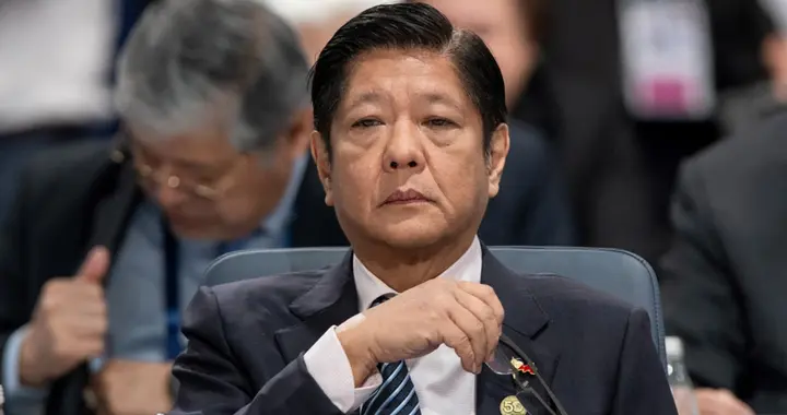 权力斗争失控，小马科斯公开谴责参议院，2028年或遭“全盘清算”
