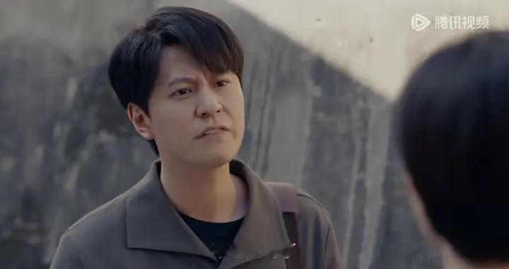 《小城大事》：杜涛背刺李秋萍固然很自私，但也让人对新闻困惑