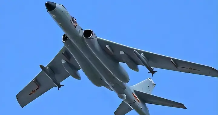 乌克兰把当废铁的加油机卖给中国，净赚了四千万，中国也赚了不少