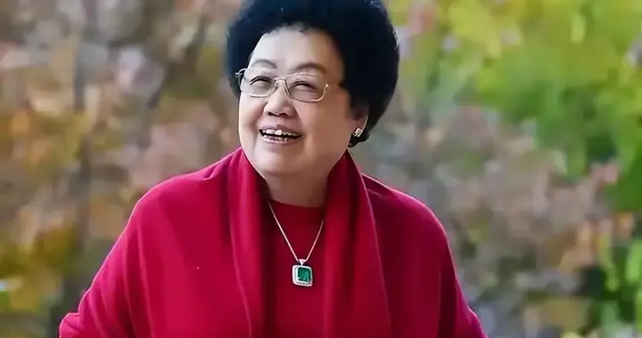 “唐僧”迟重瑞85岁妻子陈丽华去世！曝最后露面照，身家超百亿