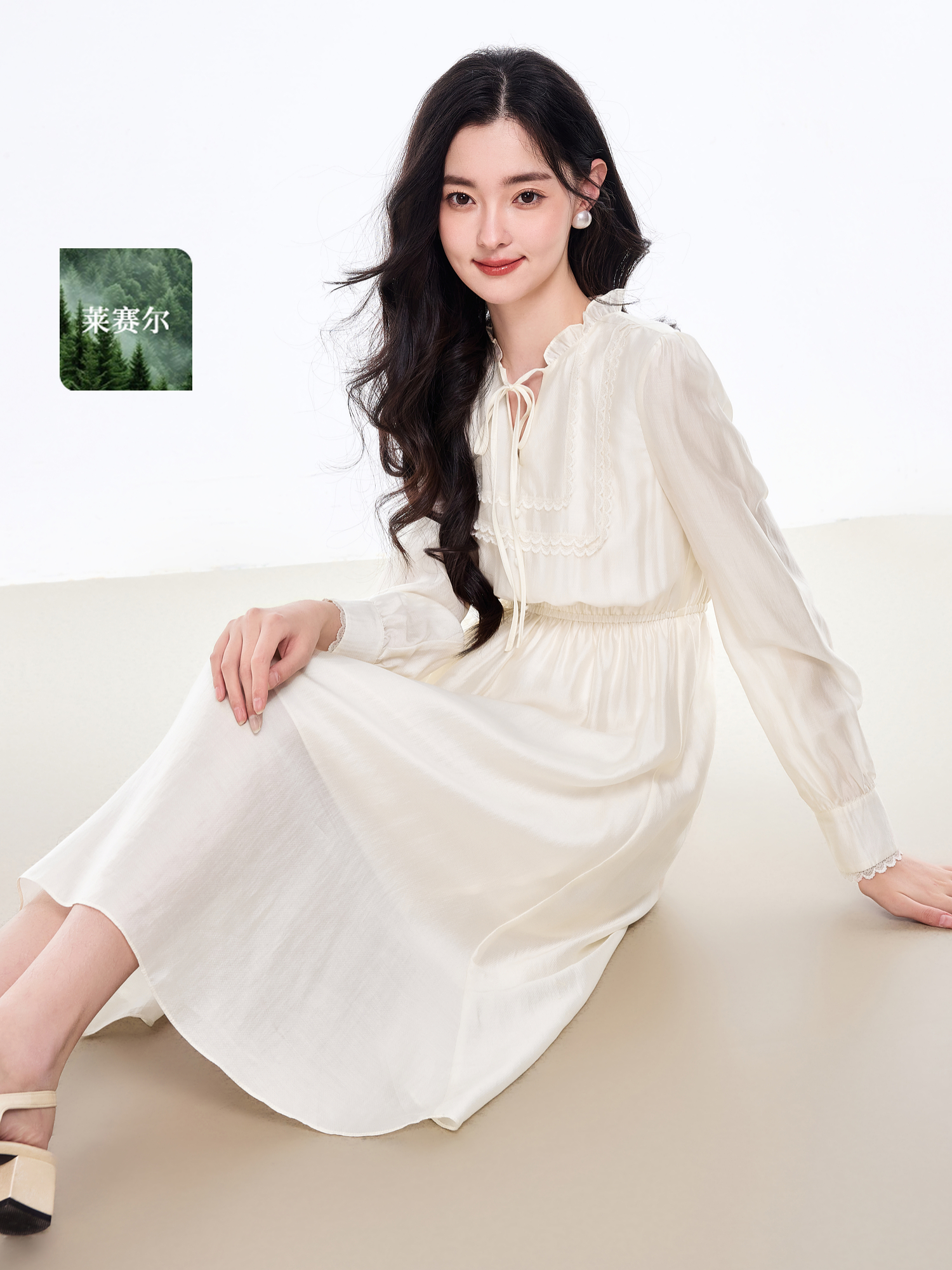 早春新款气质蕾丝裙子