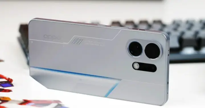 OPPO千元“电竞之王”，散热风扇+7000mAh，搭载旗舰芯降至1614元