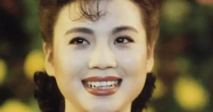 风水轮流转，谁也没想到未婚未育的张也，在58岁却活成了人生赢家