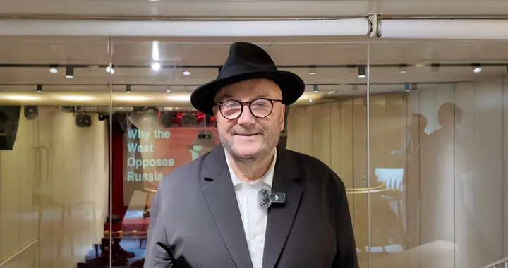 刚没收中国钢铁厂，英国新首相又说了四个字，他比斯塔默更难缠