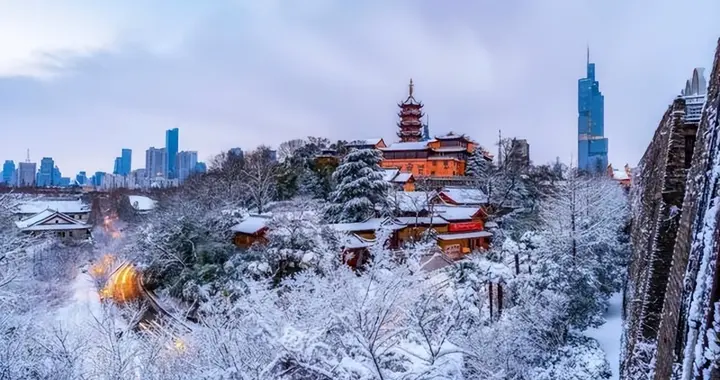 在冬日的南京，与陌生人完成一场「年末散步」