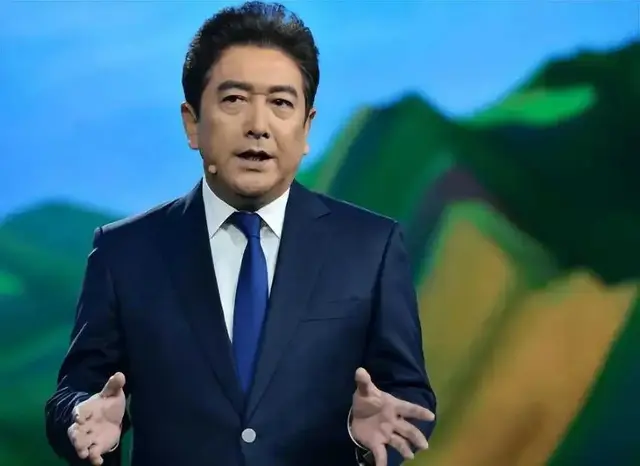 事实证明，被称作“主持人的渣男”水均益，已经走上了一条不归路