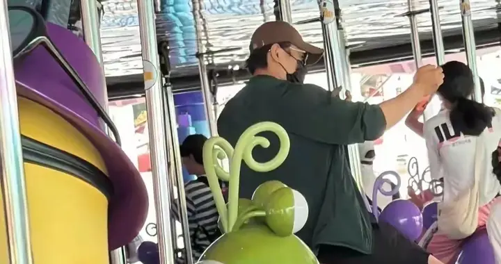 清明假期同框！罗晋唐嫣合体陪玩，小小糖一身名牌颜值在线超可爱