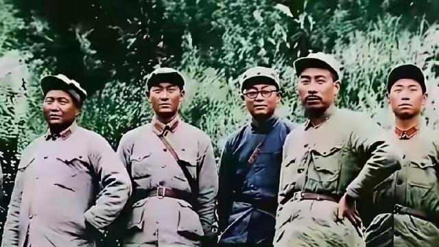 东方萤：这五位就是我们的开国领袖！大家能