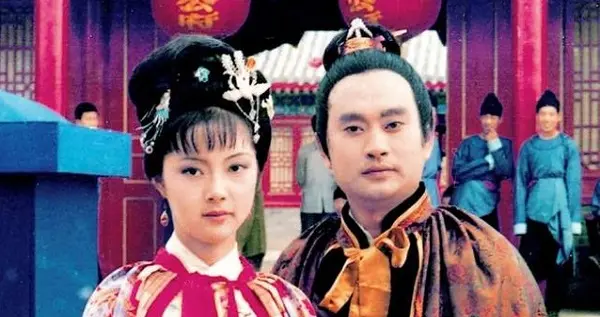 宝钗常常劝宝玉，为何从不劝薛蟠？