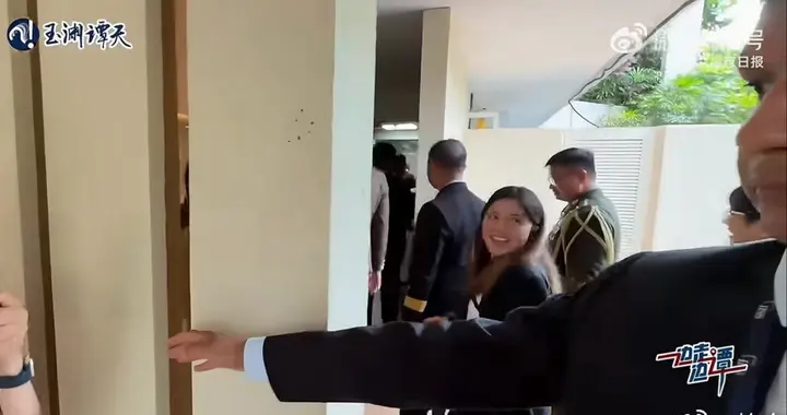 香格里拉对话会闹剧不断：菲防长躲后厨避采访，笑骂记者尽显心虚