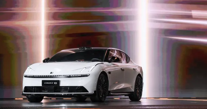 把“爆款”做成“常态”，领克凭什么能“左右开弓”？