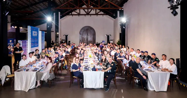 一亿公里来时路：百万公里老车是装着人生的时间容器