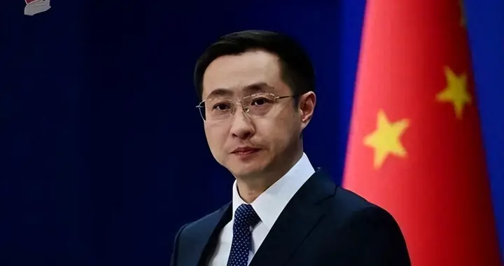 欧盟外长不择手段，污蔑200名俄军在华受训，中方驳斥：纯属抹黑