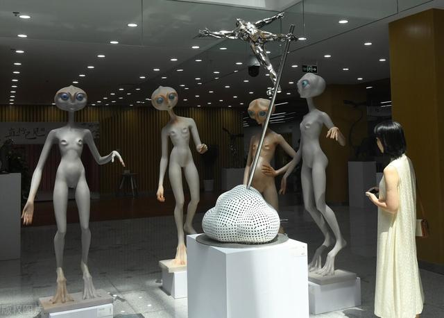 外星入侵，核弹危机，人类竟成流亡者？惊天反转揭示宇宙真相！