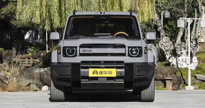 2026款iCAR V27 ：可城可野的家庭新硬派，周末出行全能王！