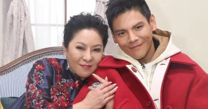 向太，向佐，向佑，把流量玩的太明白了