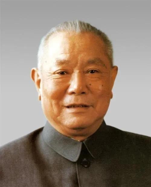 军长和政委没有军衔，三个师长都是烈士，三位师政委都是开国将军