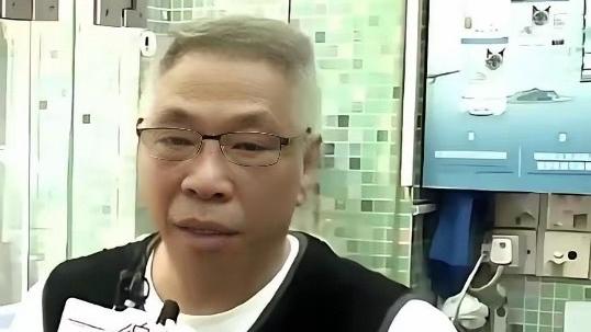 白虎简科：一香港商家抱怨，34年了从来没