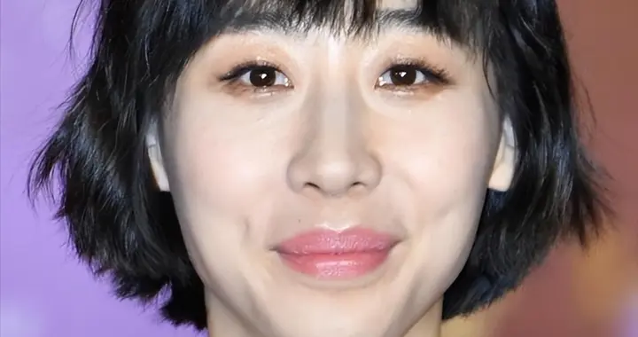 “一尿”成名，被嘲驴脸，2年婚姻1年出轨，她凭什么搭档罗晋翻红