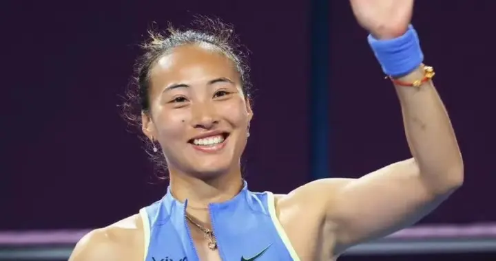 还记得4年前的郑钦文吗？轰出20记Ace球，携王美人挺进第二轮。