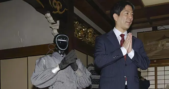 日本让中国机器人穿袈裟念经？科技啃老还是信仰摆烂？