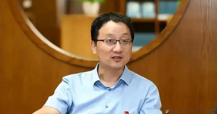 一天之内，我国外交部两大人事调整，对外释放不一般的信号