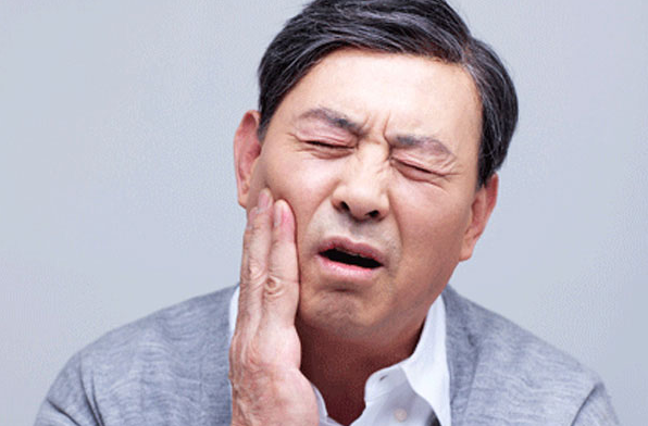 牙龈萎缩，牙齿松动？学会这3招，滋阴清热补气血，摆脱牙齿烦恼