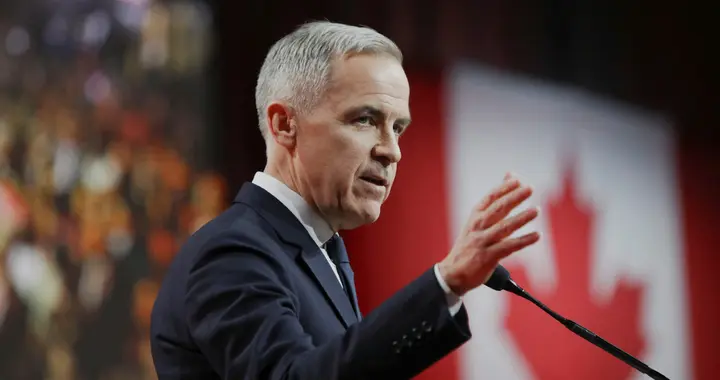 中加签下协议，没过24小时，美国政府就行动了，一出手就是损招