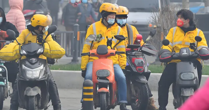 当代无数普通人最真实、最扎心、最清醒的迷茫。