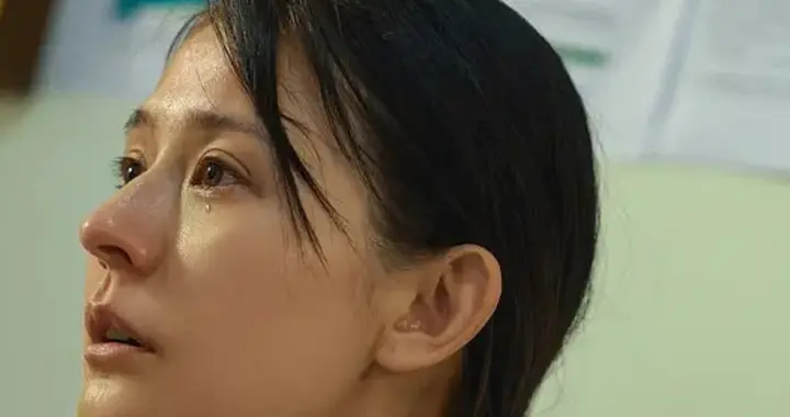 知名女演员热依扎否认生病退圈，上有老下有小，顾不上工作很遗憾