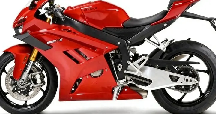 硬刚监管、宁赔千万也不卖 张雪禁新手买820RR：我只想少死几个人