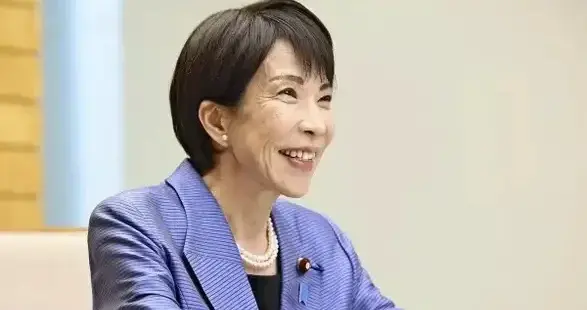 普京动作太快了，一天对日本发出2个警告，高市早苗连夜修改行程