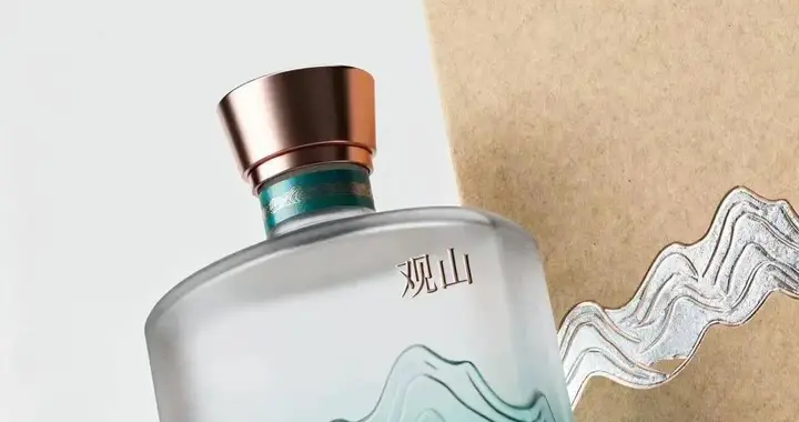 以澄澈之器，敬酿酒初心——观山白酒王正安的破局与坚守