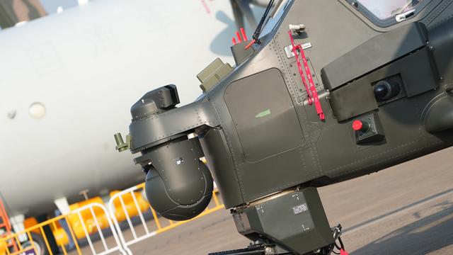 黑暗的左手：直十武装直升机装备的牙签机炮