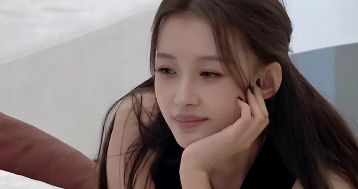 离婚三年，董子健为8岁女儿庆生，不生二胎离婚的孙怡后悔了吗？