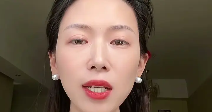 牛娜道歉第六天哭了，韩女士写的情书曝光，公司辟谣股价问题