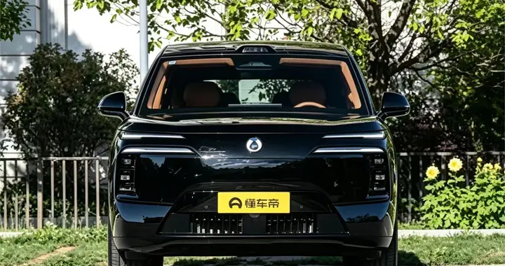 35万级大六座SUV，腾势N8L闪充版如何护航家庭出行？