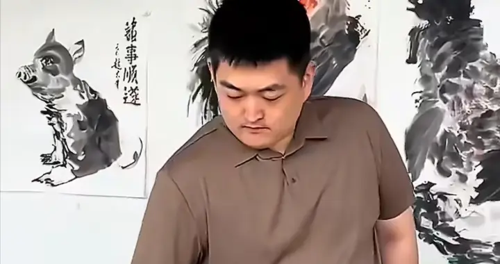 赵本山女儿直播回应哥哥不结婚：他才 29，没必要找，只是看着傻