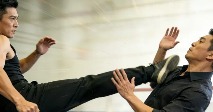 即兴动作险酿意外，向佐道歉显真诚，郭碧婷没选错