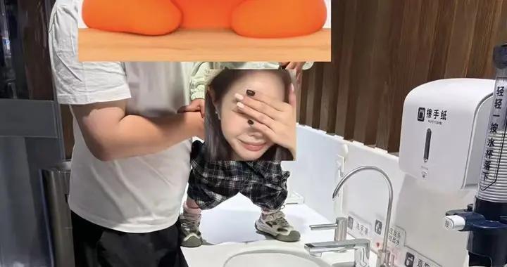 家长带娃在胖东来洗手池里小便，尿到外面不说，边上还是直饮水