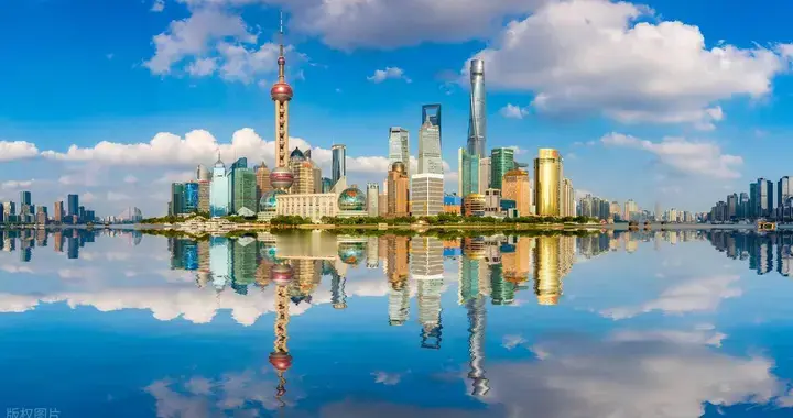 上海又开始升温了，入冬再次失败，最高气温21℃，可以出门逛街了