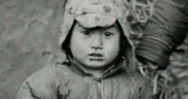 5岁小英雄小金子：宁死不吃亡国饭，这才是真脊梁！