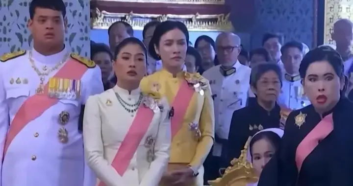 诗妮娜贵妃赢得漂亮！穿金衣领三小主入场，苏提达王后表情太真实