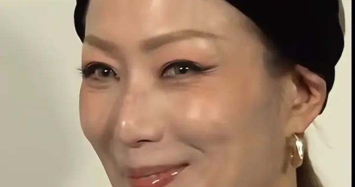 53岁郑秀文回春：不干瘪、不凹陷，自律比啥项目都管用！