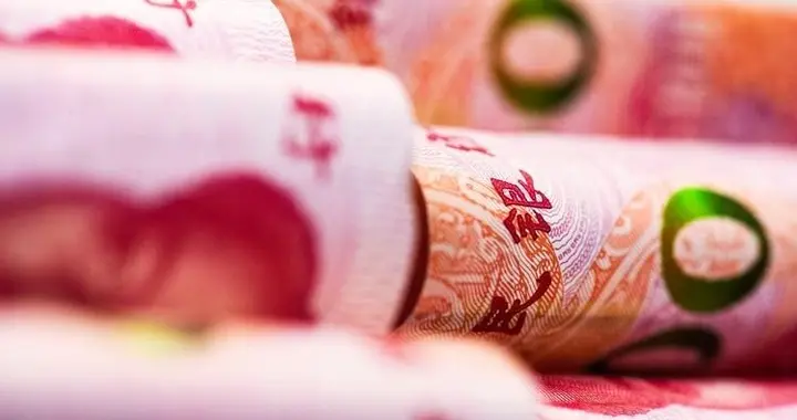 美西方集体贬值逼人民币升值？中国将计就计反杀：他们不得不买