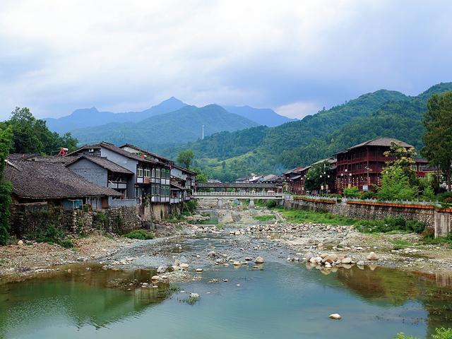 一脚跨三省的古镇，它因一棵树而得名，至今知道它的人不多