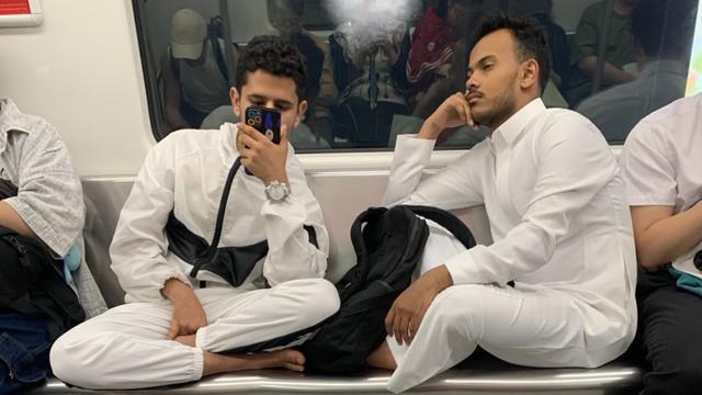 宇晨观世间：在地铁上碰到这种不文明现象