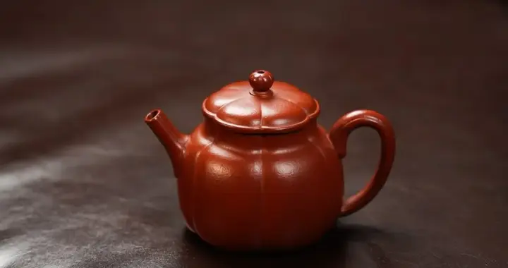 紫砂入门第一课：三招看懂一把壶的泥料