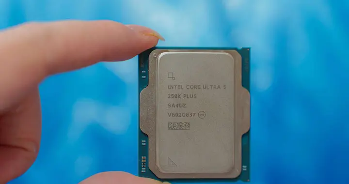 架构微调+核心增加：Ultra 5 250K Plus 搭配微星Z89...